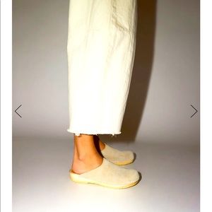 No.6 Contour Clog on Flat Base